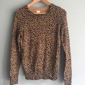 LOFT Ann Taylor leopard sweater small crew career